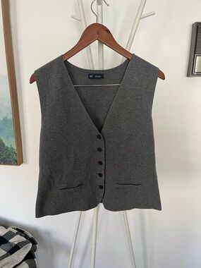 GAP Grey Button-Front Knit Vest